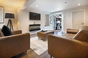 Courtyard Apartments