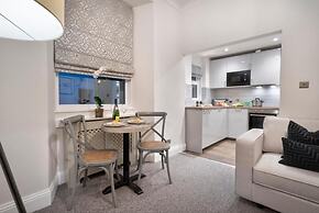 Courtyard Apartments