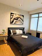 Penthouse 2 bedroom unit with balcony