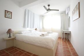 Acres Sunset Residence