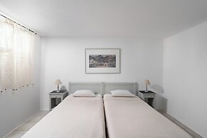Acres Sunset Residence