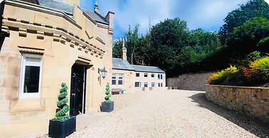 Lodge - Sleeps 18, pet Friendly & Free Parking