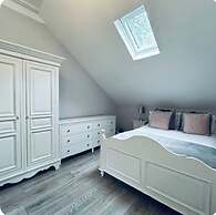 Lodge - Sleeps 18, pet Friendly & Free Parking