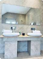 Lodge - Sleeps 18, pet Friendly & Free Parking