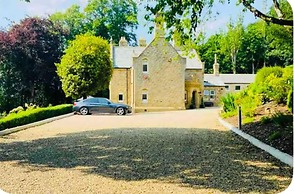 Lodge - Sleeps 18, pet Friendly & Free Parking