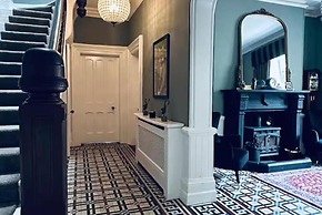 Lodge - Sleeps 18, pet Friendly & Free Parking