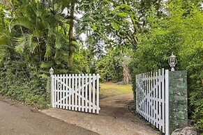 Bright St Thomas Getaway W/pool, 3Mi to Magens Bay
