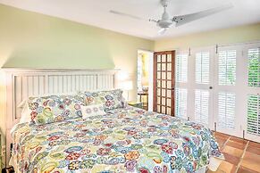 Bright St Thomas Getaway W/pool, 3Mi to Magens Bay