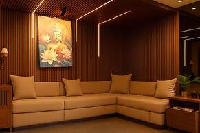 Hotel Maitreya Inn