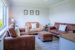 Larkfield - 3 Bedroom Holiday Home - Penally