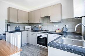 Larkfield - 3 Bedroom Holiday Home - Penally