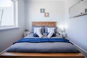 Larkfield - 3 Bedroom Holiday Home - Penally