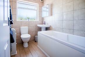 Larkfield - 3 Bedroom Holiday Home - Penally