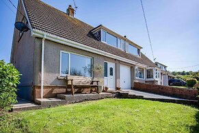 Larkfield - 3 Bedroom Holiday Home - Penally