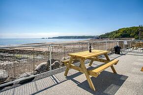 Waterfront 1 - 1 Bedroom Apartment - Wisemans Bridge