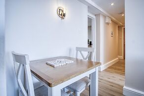 Waterfront 1 - 1 Bedroom Apartment - Wisemans Bridge