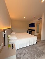 Lake and More Suite Hotel