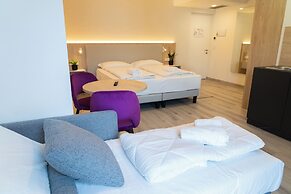 Lake and More Suite Hotel