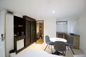 Sasha House-Hotel-Senanikom