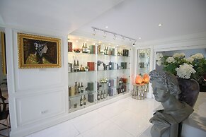 Sasha House-Hotel-Senanikom