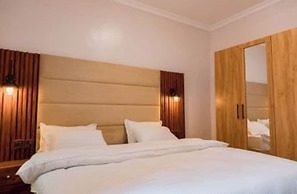 Tranquil Point Residence