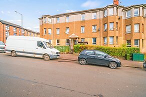 Cosy and Bright 3-Bedroom Flat