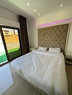 JRE Rooftop Pool With Terraces F-R