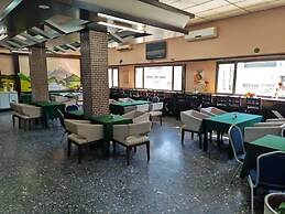 New Metropole Hotel