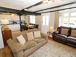 Cosy Cottage in Harvington