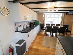 Cosy Cottage in Harvington