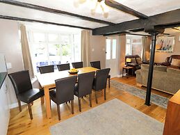 Cosy Cottage in Harvington