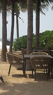 Minimalist elegance by the beach