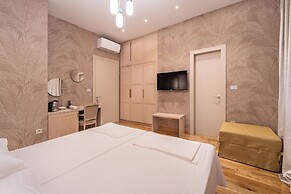 Tifani Luxury Rooms 3