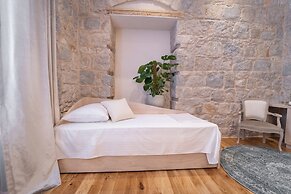 Tifani Luxury Rooms 3