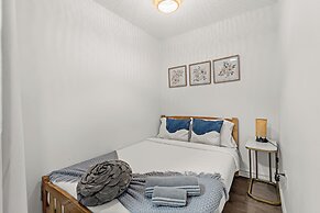 Toronto Harbour Suites