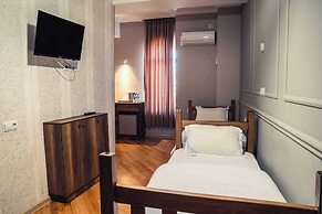 Hugo Boutique Hotel