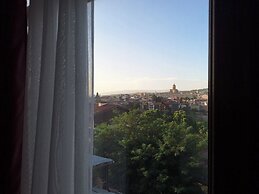 Hugo Boutique Hotel