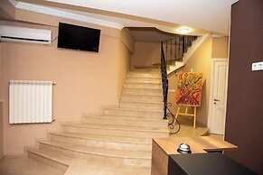 Hugo Boutique Hotel