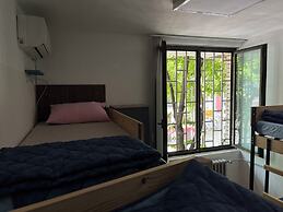Chillton Hostel