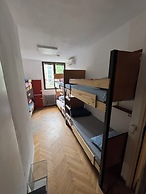 Chillton Hostel