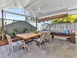 Kirra Shores Coastal Hideaway