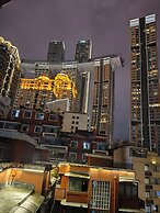 Pilot Hotel