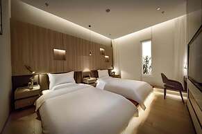 Pilot Hotel