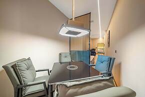 Pilot Hotel