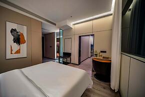 Pilot Hotel