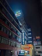 Pilot Hotel