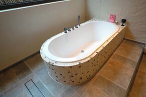 Yasong Jianwen Resort Hotel