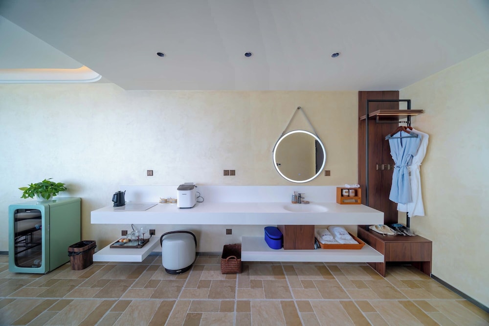 Yasong Jianwen Resort Hotel