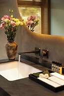 LiJiang Mountion Spring Resort