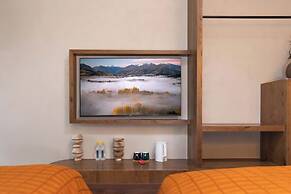 Shangri-la Nine Shepherds Oxygen Retreat